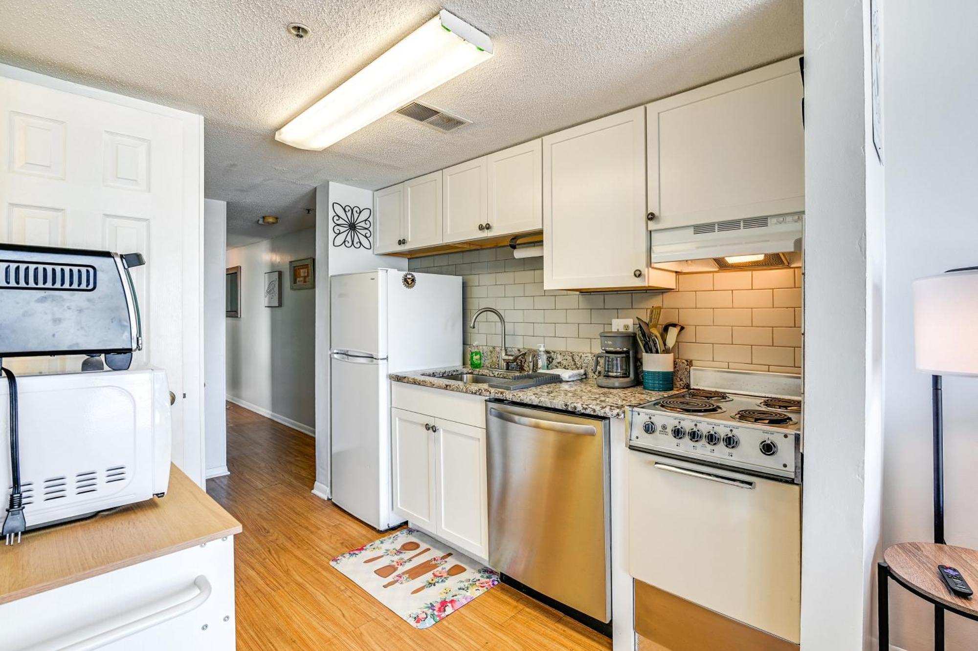 Cozy Beachfront Condo With Wifi, Views And Pool Access Myrtle Beach Kültér fotó